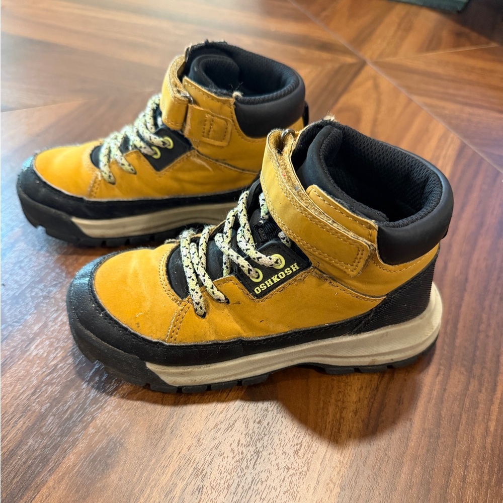 OshKosh B'gosh Kids Mustard and Black Hiking Boots